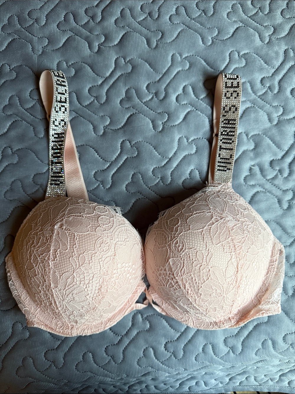 Victoria's Secret Pale Pink Lace Push-Up Bra with Rhinestone Logo Straps